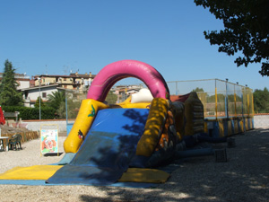 Ingrandisci 