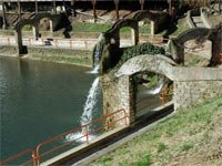 Ingrandisci 