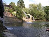 Ingrandisci 