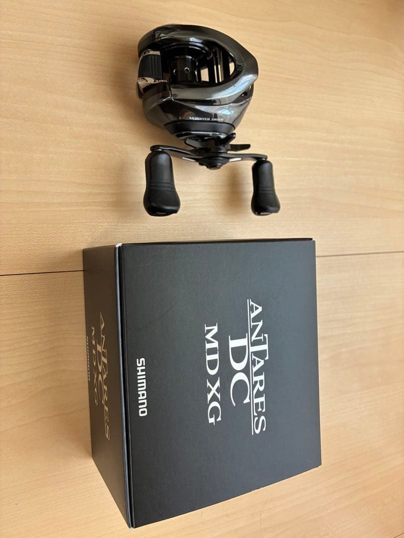 Mulinello Shimano 18 Antares DC MD XG destro baitcasting con scatola usato...