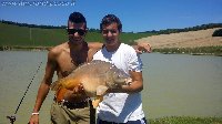 Lago argentato a Tavullia carpfishing con specchio da 8kg