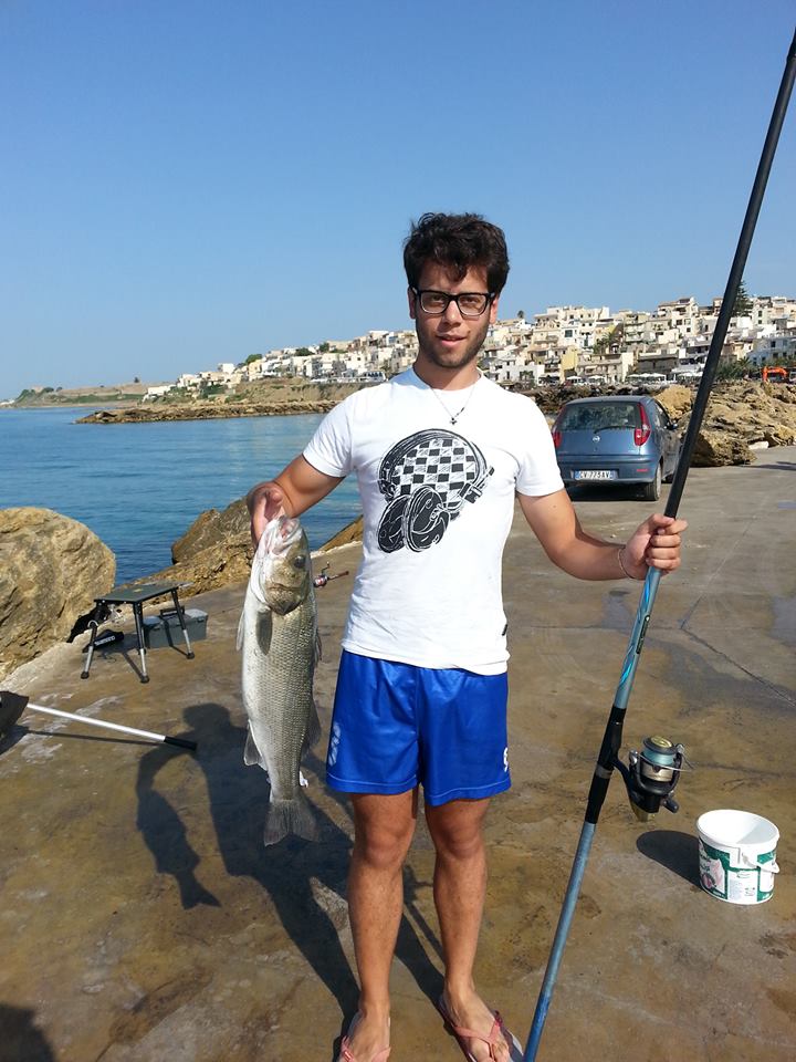 Marinella di Selinunte spigola  di oltre 3kg a surf casting