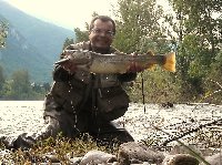 Valstagna fiume Brenta marmorata con livelli minimi del fiume 