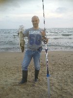 Mondragone - Caserta - Pesca a surf casting con spigola finale.