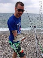 Mormora da un kg dalla spiaggia come esca un koreano - Varigotti - Genova