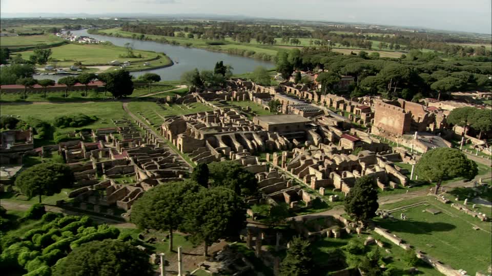 Tour in Barca Privata sul Tevere a Roma. Dalla foce ad Ostia Antica ed oltre...